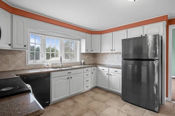 $739,000 | 107 County Farm Cross Road, Dover, NH 03820