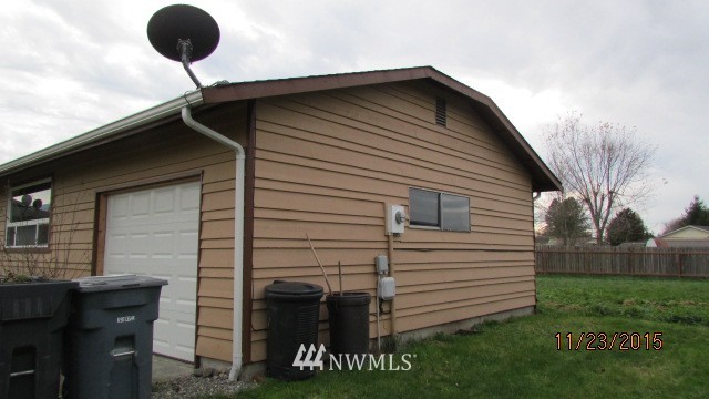 237 Whitmore Way Buckley, WA 98321 - Photo 2 of 15