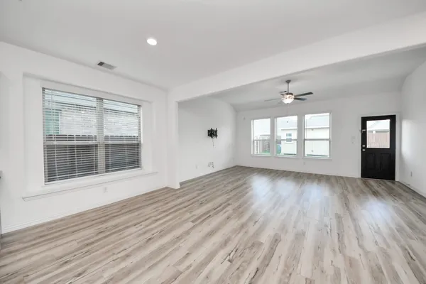 $2,500 | 20230 Creekdale Bend Drive, Cypress, TX 77433