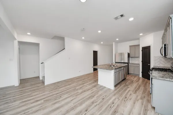 $2,500 | 20230 Creekdale Bend Drive, Cypress, TX 77433