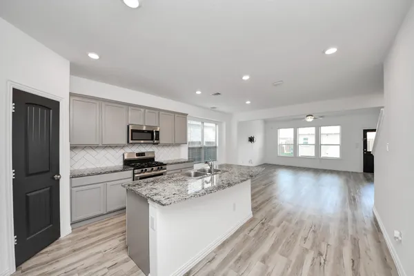 $2,500 | 20230 Creekdale Bend Drive, Cypress, TX 77433