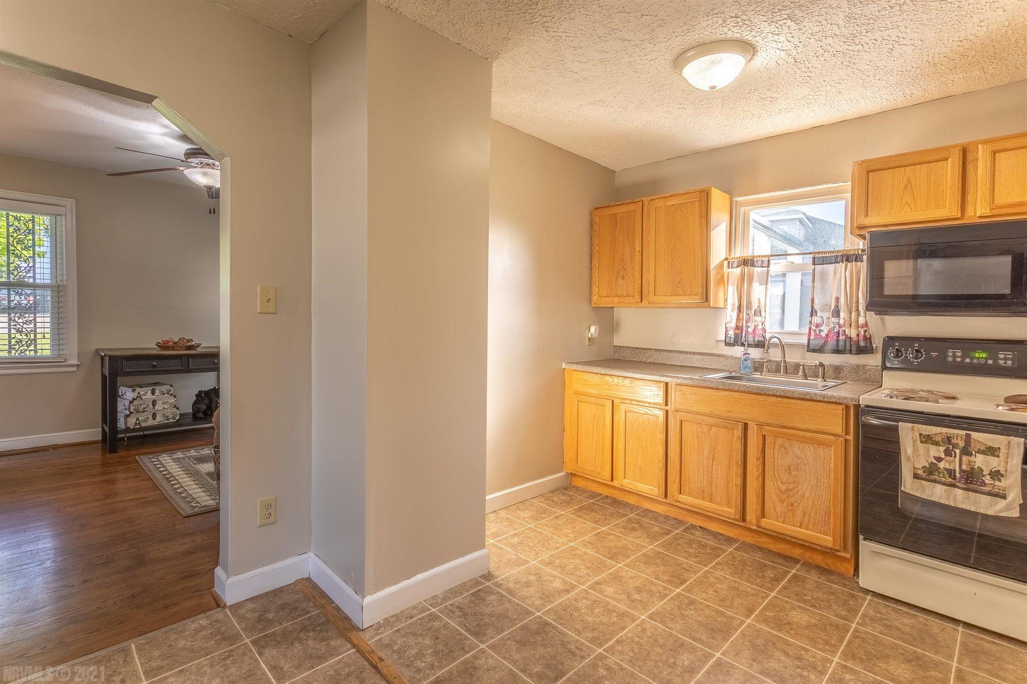 7485 Ridge Road Radford, VA 24141 - Photo 20 of 25 Gallery Image 20