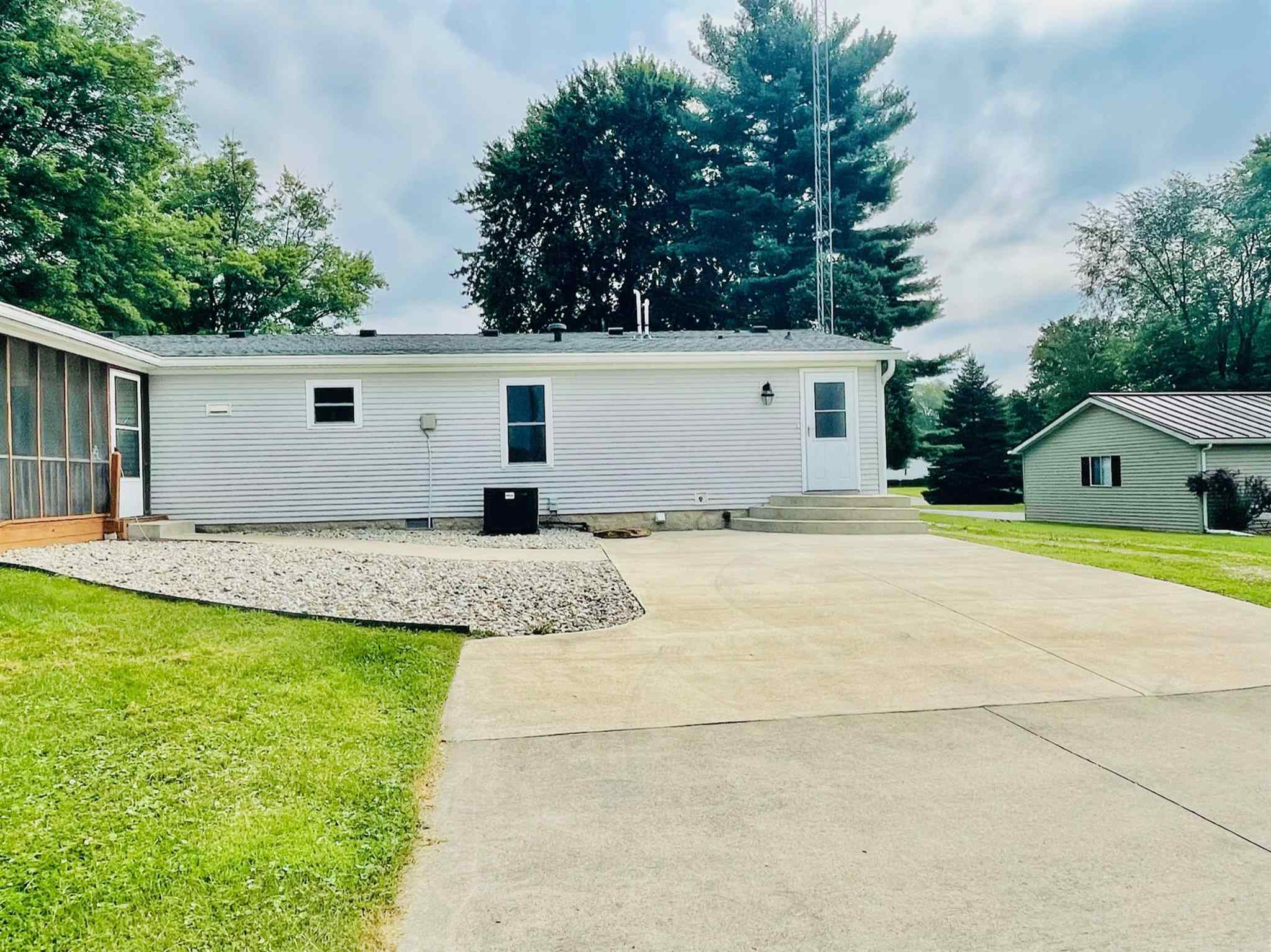 307 Popcorn Road Springville, IN 47462 - Photo 5 of 36