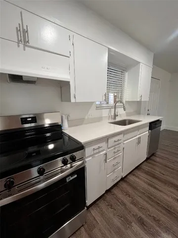 $1,675 | 2308 Alta Vista Avenue, Unit A, Austin, TX 78704