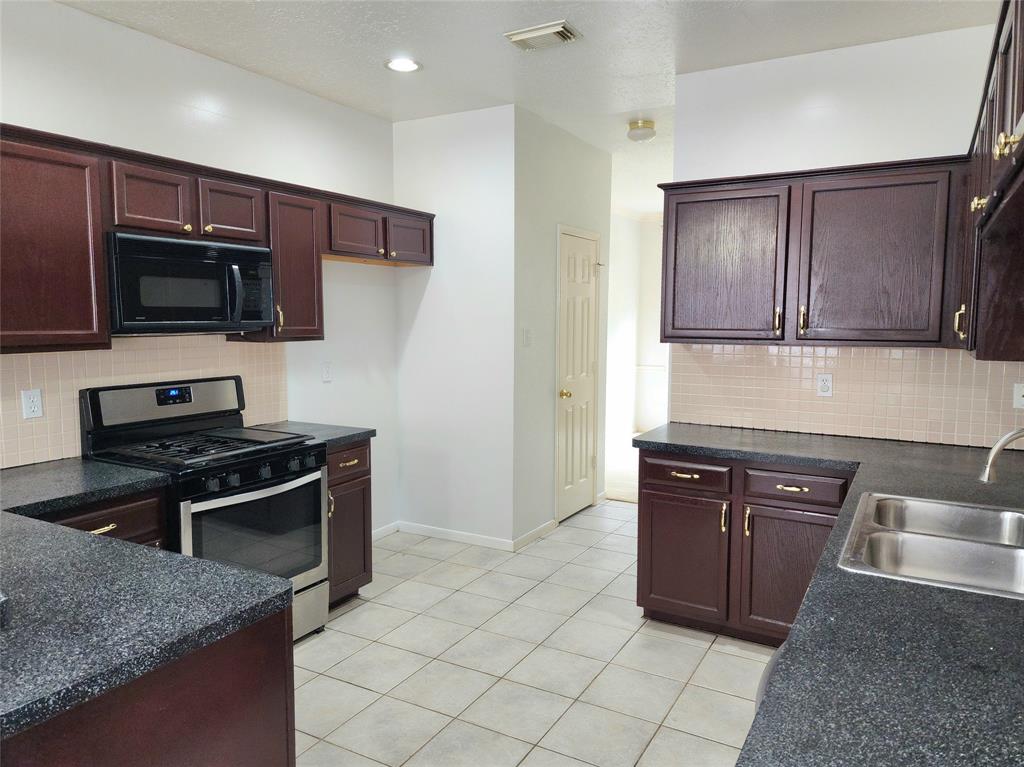 1321 El Camino Vlg Dr