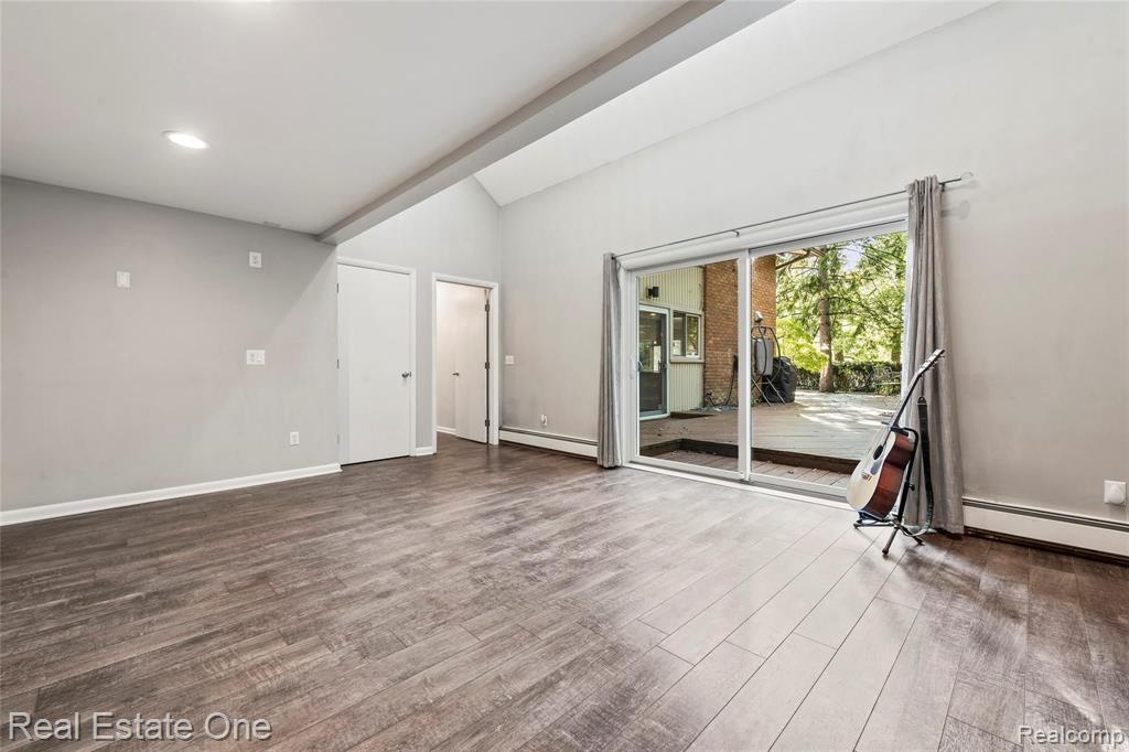 29630 Sugar Spring Road Farmington Hills, MI 48334 - Photo 27 of 55