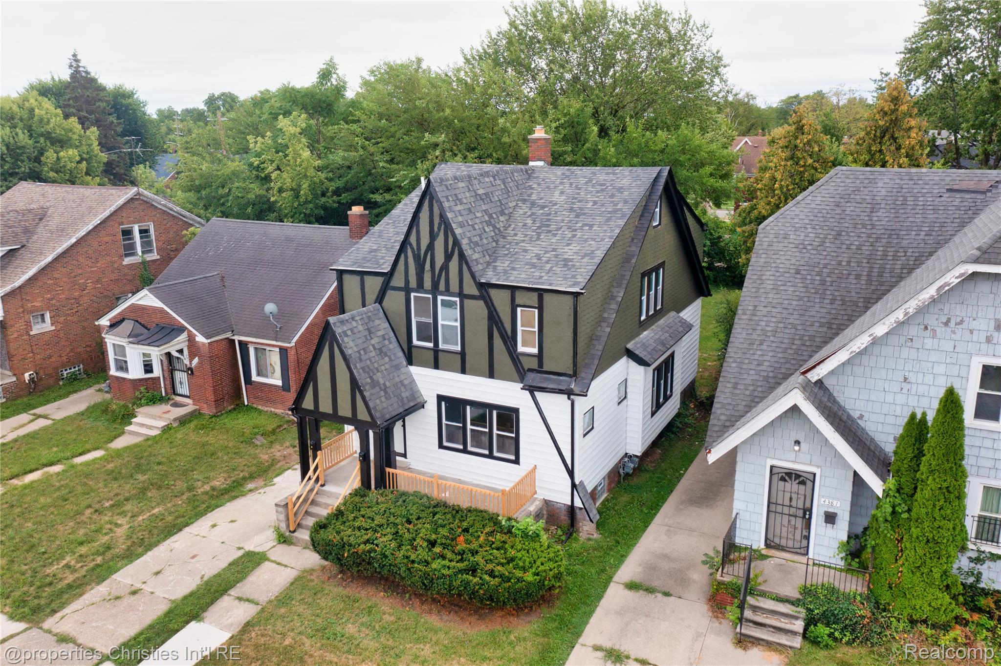 4373-4375 Balfour Road Detroit, MI 48224 - Photo 39 of 46 drone-1.jpg