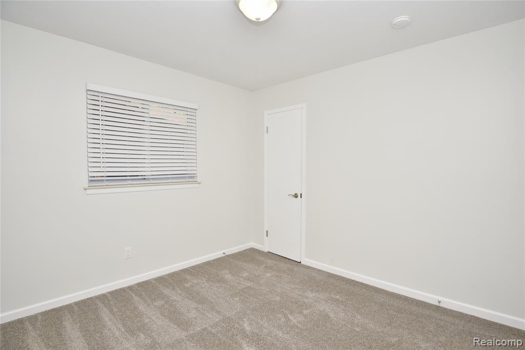 2261 Dunstable Road Birmingham, MI 48009 - Photo 16 of 39