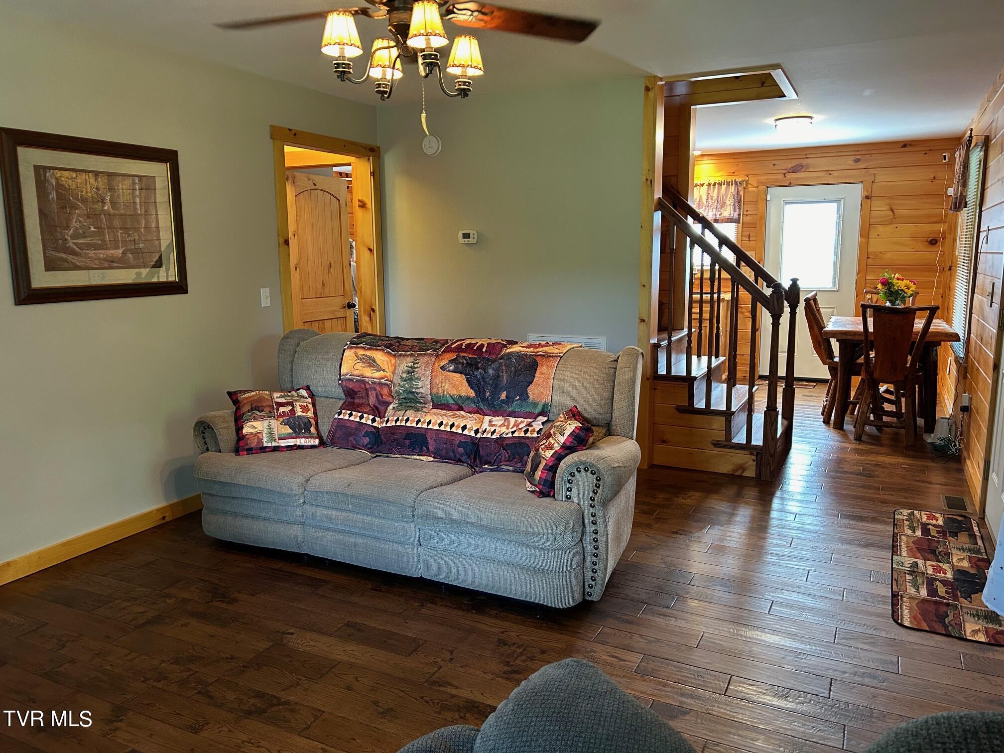 21240 Locust Branch Road Damascus, VA 24236 - Photo 18 of 58 E6540EC5-BE93-4266-907F-07B21E0E65EF