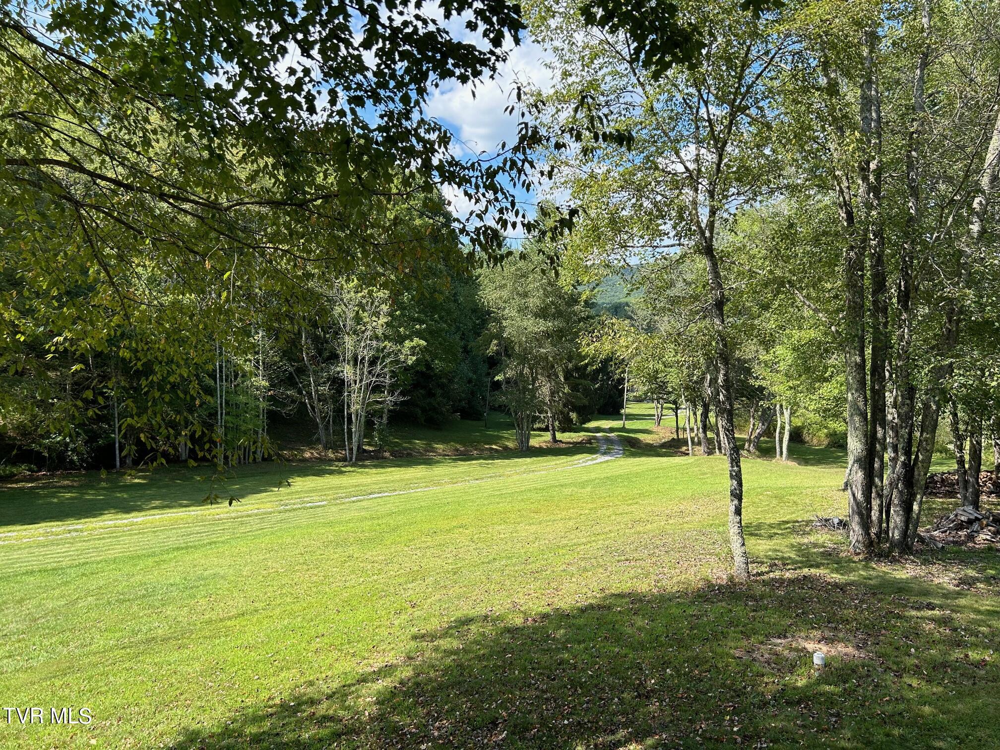 21240 Locust Branch Road Damascus, VA 24236 - Photo 22 of 58 379074EC-98BB-45D2-B533-250C8E6091E0