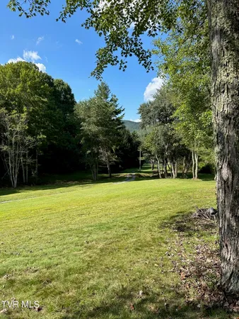 $449,900 | 21240 Locust Branch Road, Damascus, VA 24236