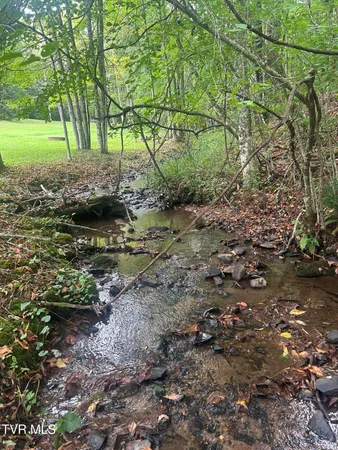 $449,900 | 21240 Locust Branch Road, Damascus, VA 24236