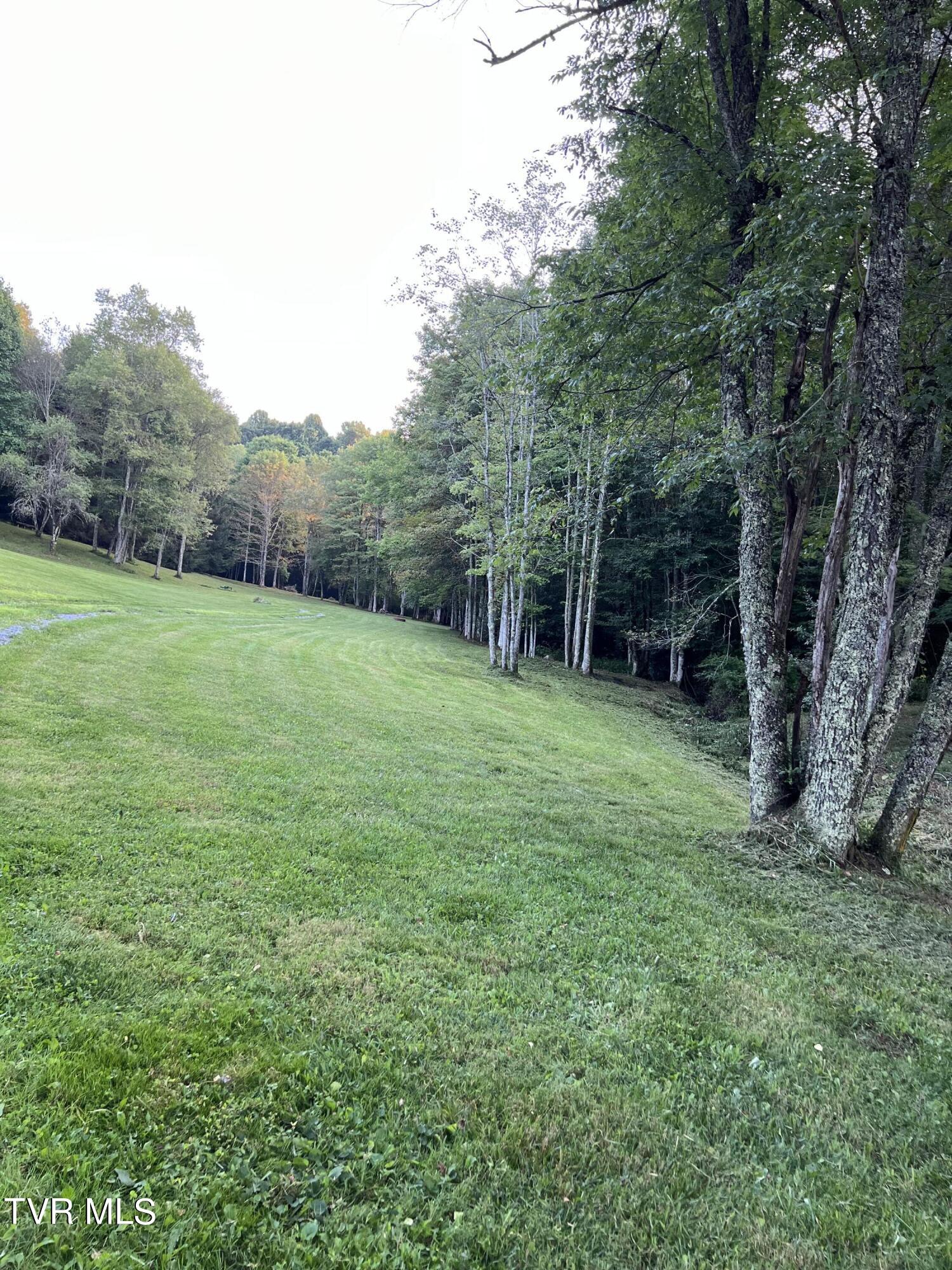 21240 Locust Branch Road Damascus, VA 24236 - Photo 46 of 58 36737768-061A-4900-B419-F788982DDE5B