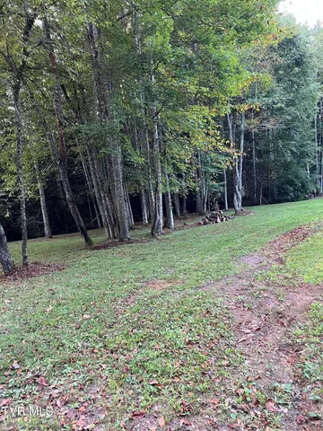 $449,900 | 21240 Locust Branch Road, Damascus, VA 24236