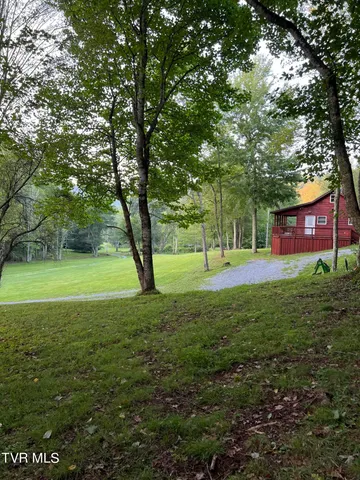 $449,900 | 21240 Locust Branch Road, Damascus, VA 24236