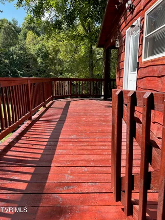 $449,900 | 21240 Locust Branch Road, Damascus, VA 24236