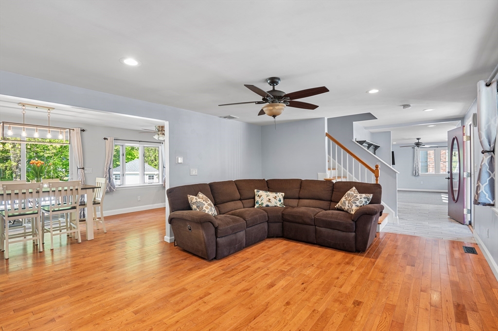 21 Molloy Road Georgetown, MA 01833 - Photo 4 of 42 Gallery Image 4