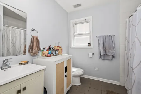 $3,700 | 1246 West Ohio Street, Unit 3, Chicago, IL 60642