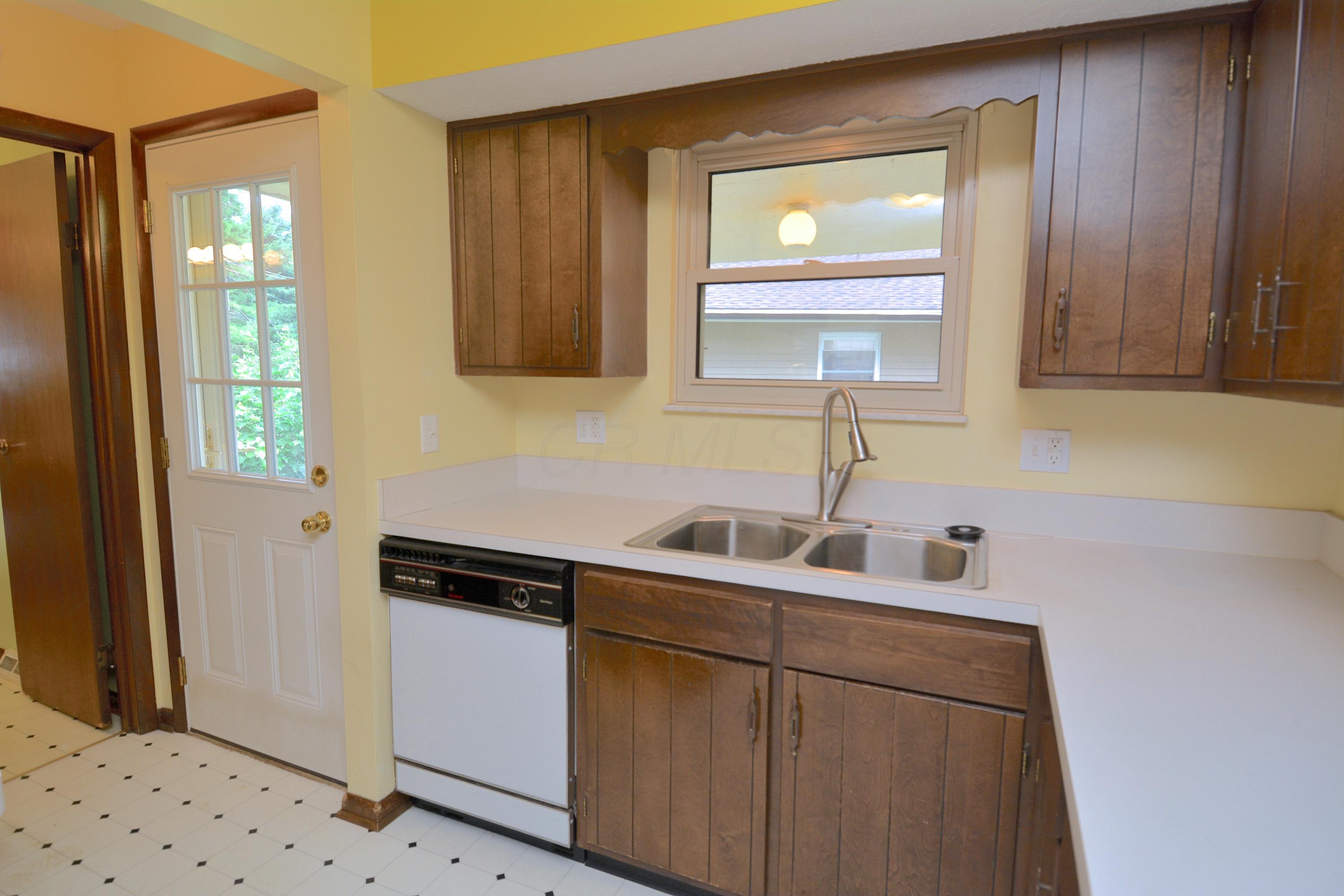 5465 Aspen Road Columbus, OH 43229 - Photo 9 of 23 Gallery Image 9