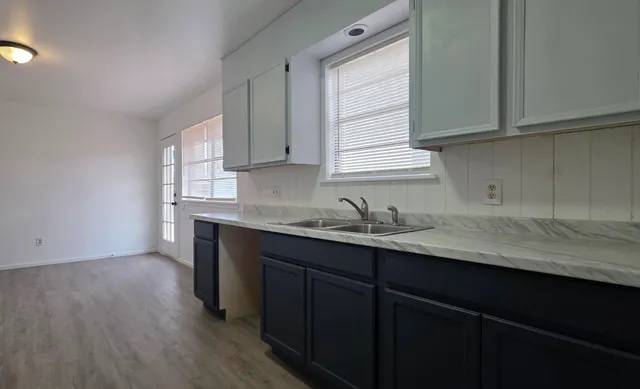 $1,300 | 2307 78th Street, Lubbock, TX 79423