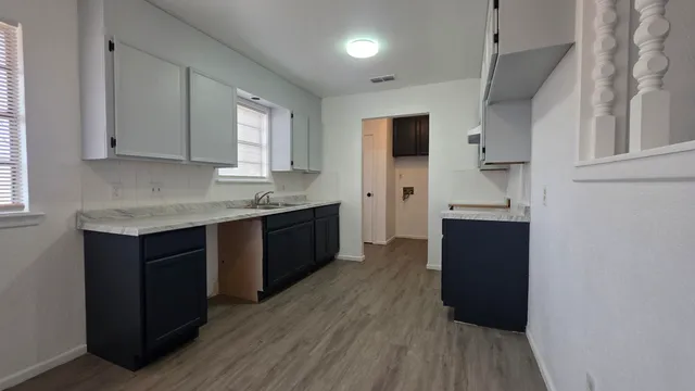 $1,300 | 2307 78th Street, Lubbock, TX 79423