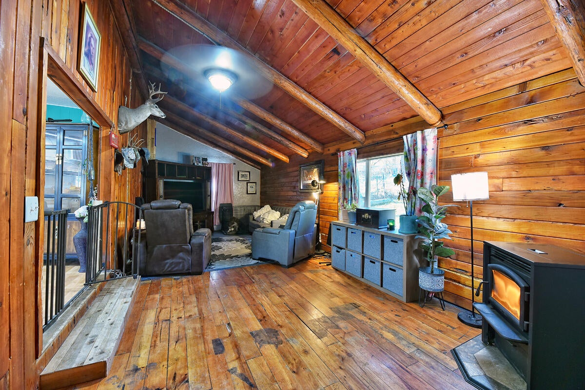 900 Schieffelin Gulch Road Gold Hill, OR 97525 - Photo 15 of 33 14