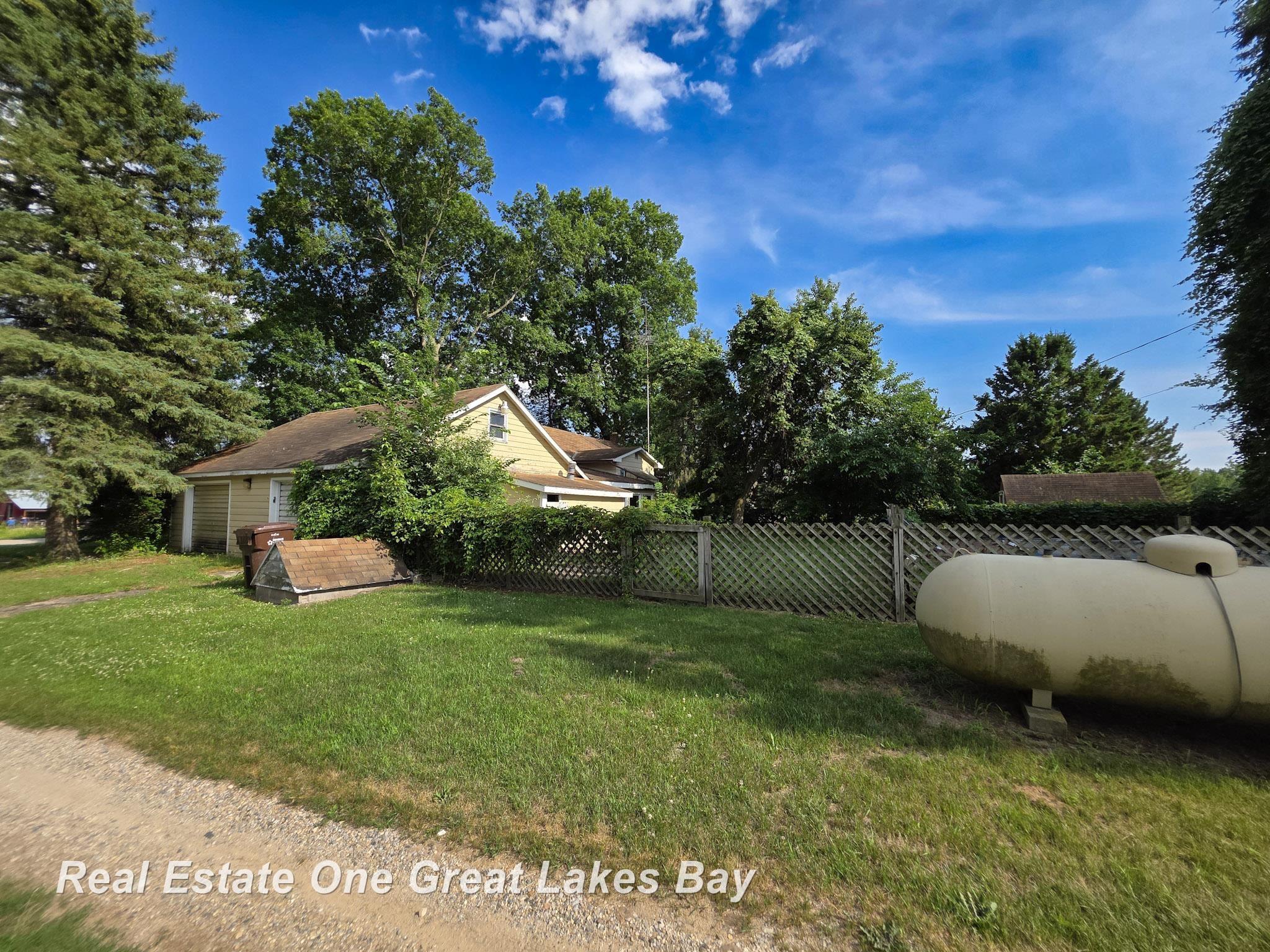 27 North Grout Road Gladwin, MI 48624 - Photo 59 of 77