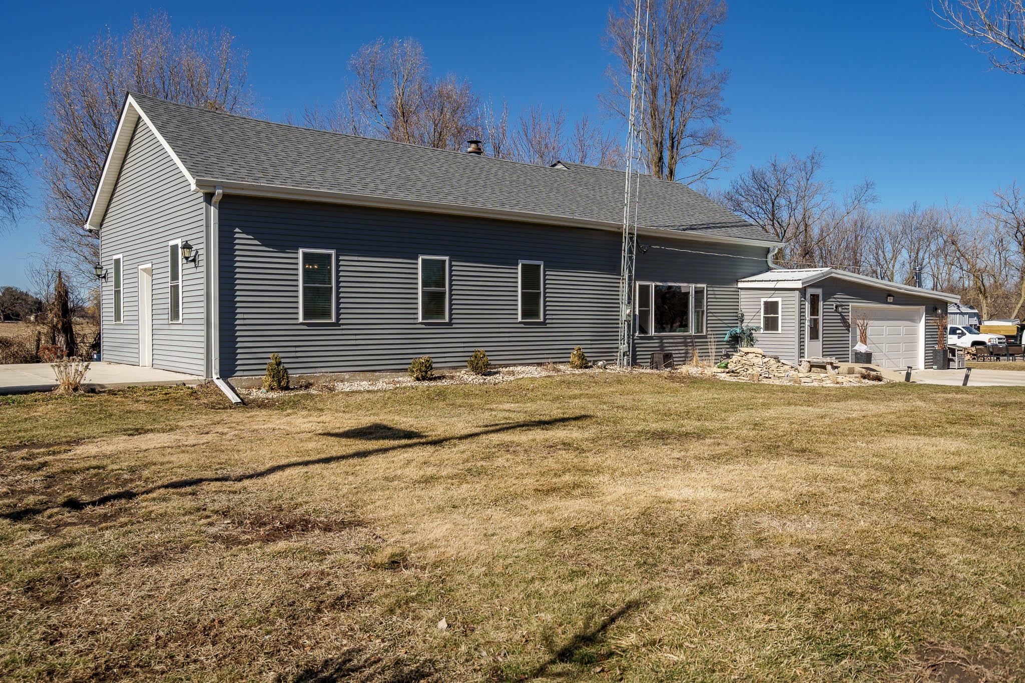 908 Hunter Road Caledonia, IL 61011 - Photo 2 of 59 Gallery Image 2