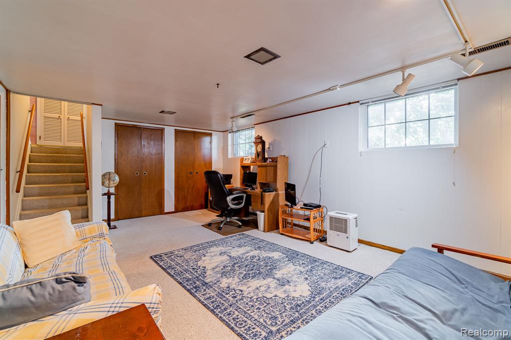 28012 Ridgebrook Road Farmington Hills, MI 48334 - Photo 30 of 43