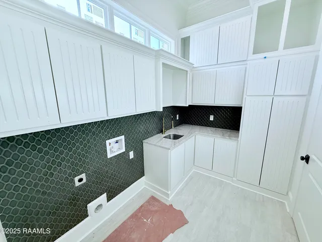 $999,700 | 214 Sabal Grv Lane, Youngsville, LA 70592