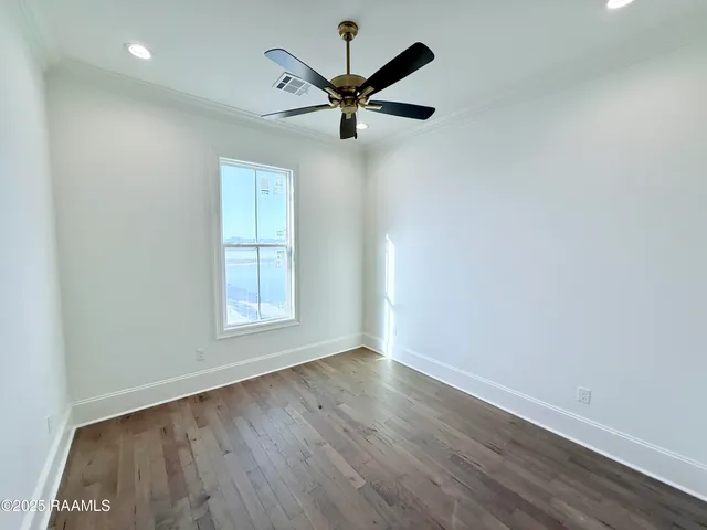 $999,700 | 214 Sabal Grv Lane, Youngsville, LA 70592