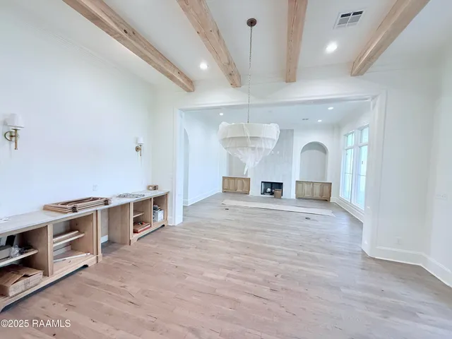 $999,700 | 214 Sabal Grv Lane, Youngsville, LA 70592