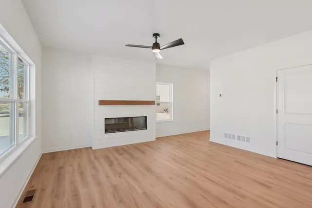 $422,900 | 3173 Drumlin Rdg Drive, Cottage Grove, WI 53527