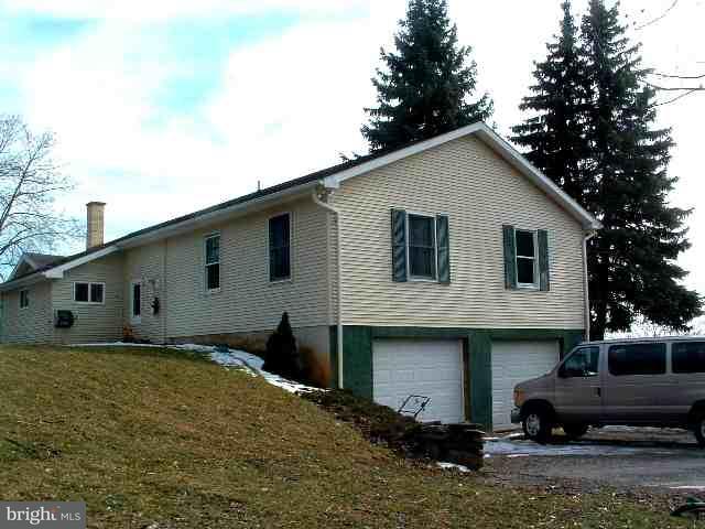 305 Bobcat Road Carlisle, PA 17015 - Photo 3 of 11 Gallery Image 3