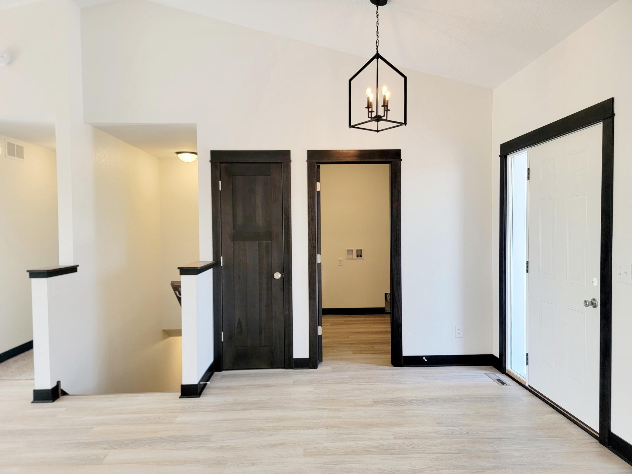 705 Council Court Ellendale, MN 56026 - Photo 11 of 24