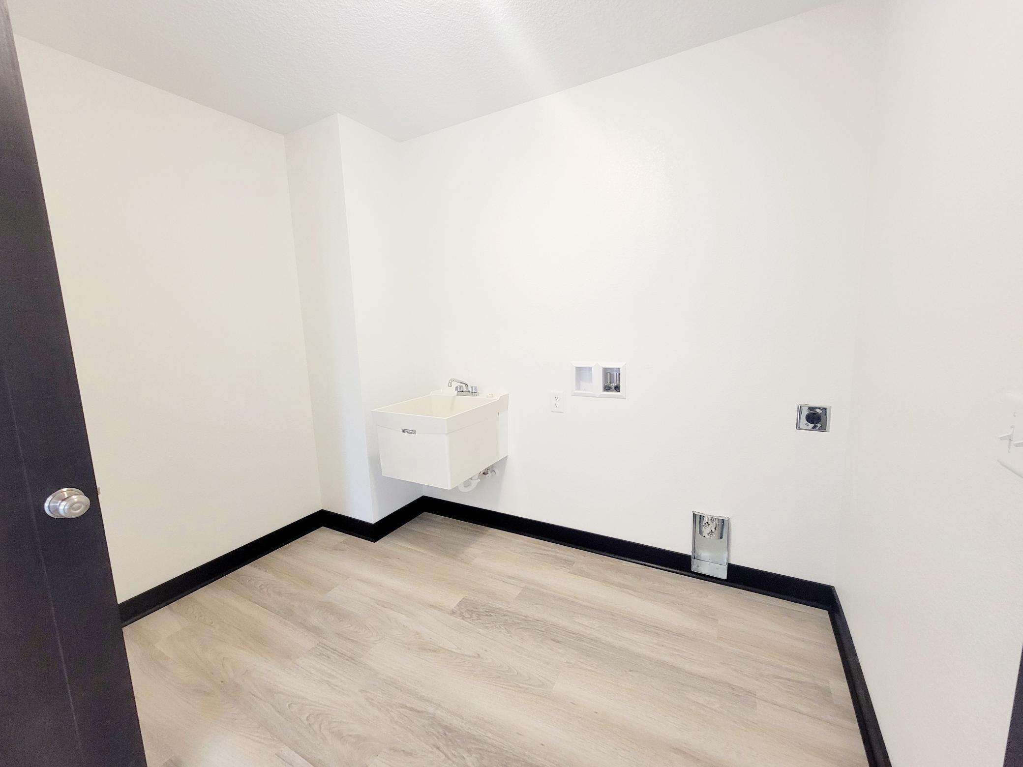 705 Council Court Ellendale, MN 56026 - Photo 12 of 24