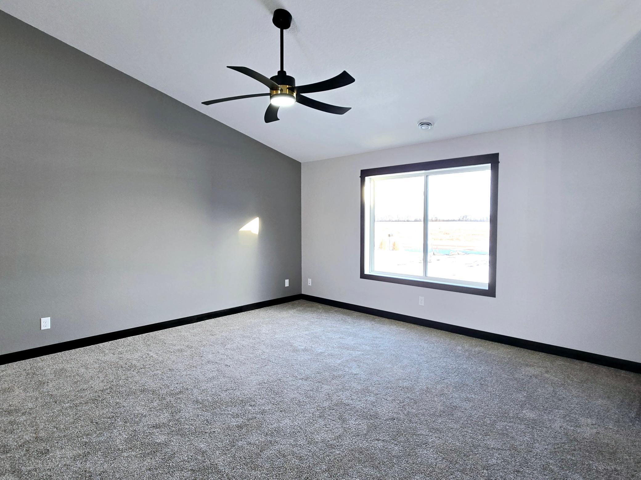 705 Council Court Ellendale, MN 56026 - Photo 10 of 24