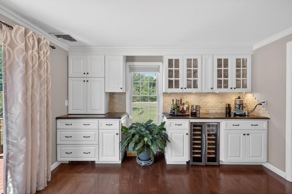 185 Rosewood Road Somerset, MA 02726 - Photo 6 of 42