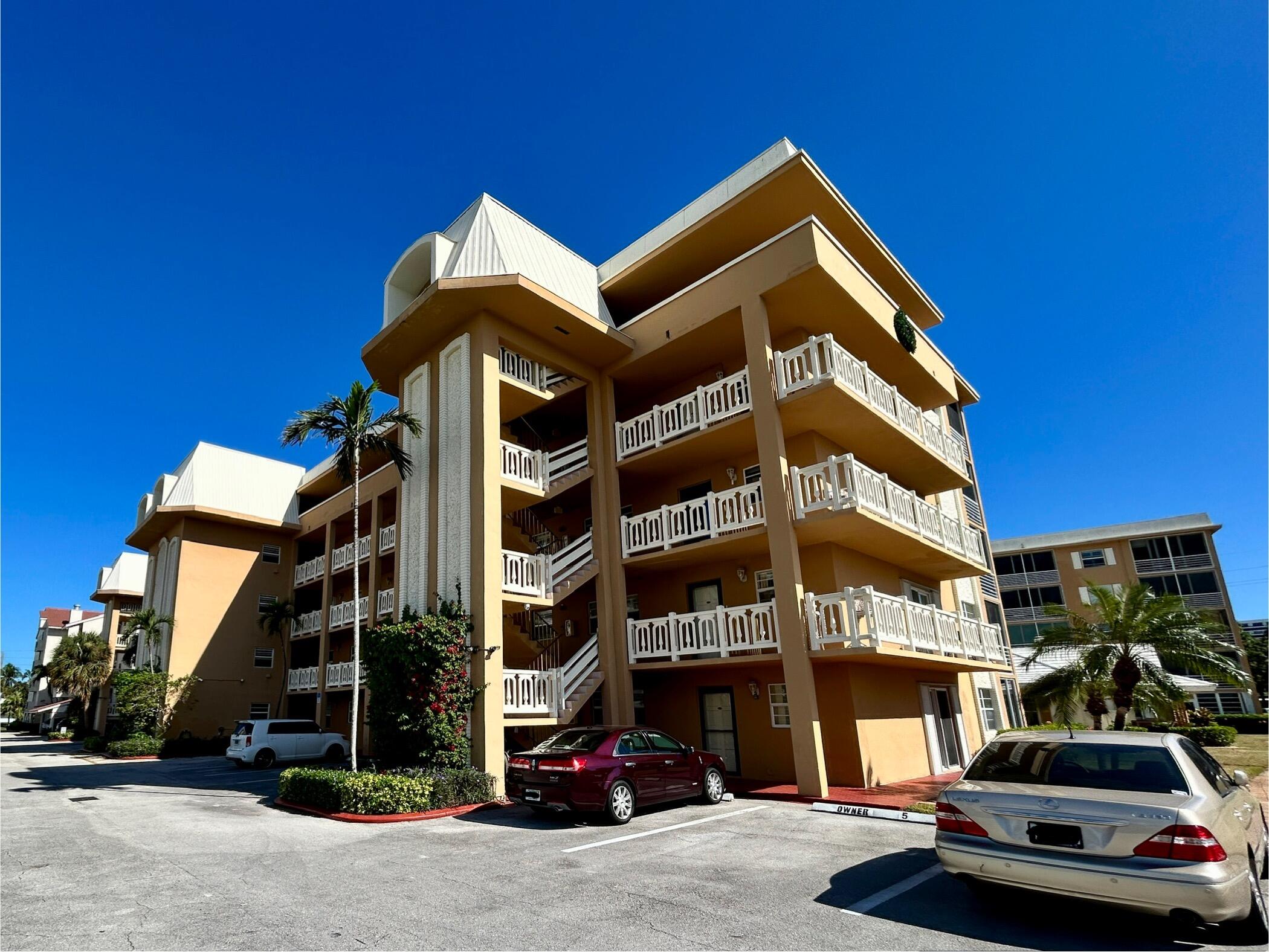 308 Golfview Road, Unit 104 North Palm Beach, FL 33408 - Photo 1 of 3 Waterway West Condo