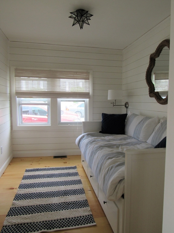 43 Middle Road Ipswich, MA 01938 - Photo 14 of 27