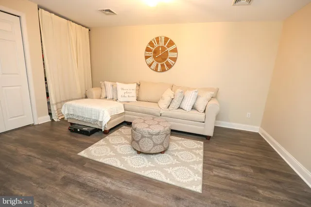 $325,000 | 407 Crosswinds Drive, Lititz, PA 17543