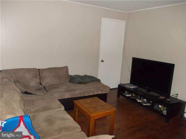 46 Inbrook Road Levittown, PA 19057 - Photo 10 of 18 Family Room