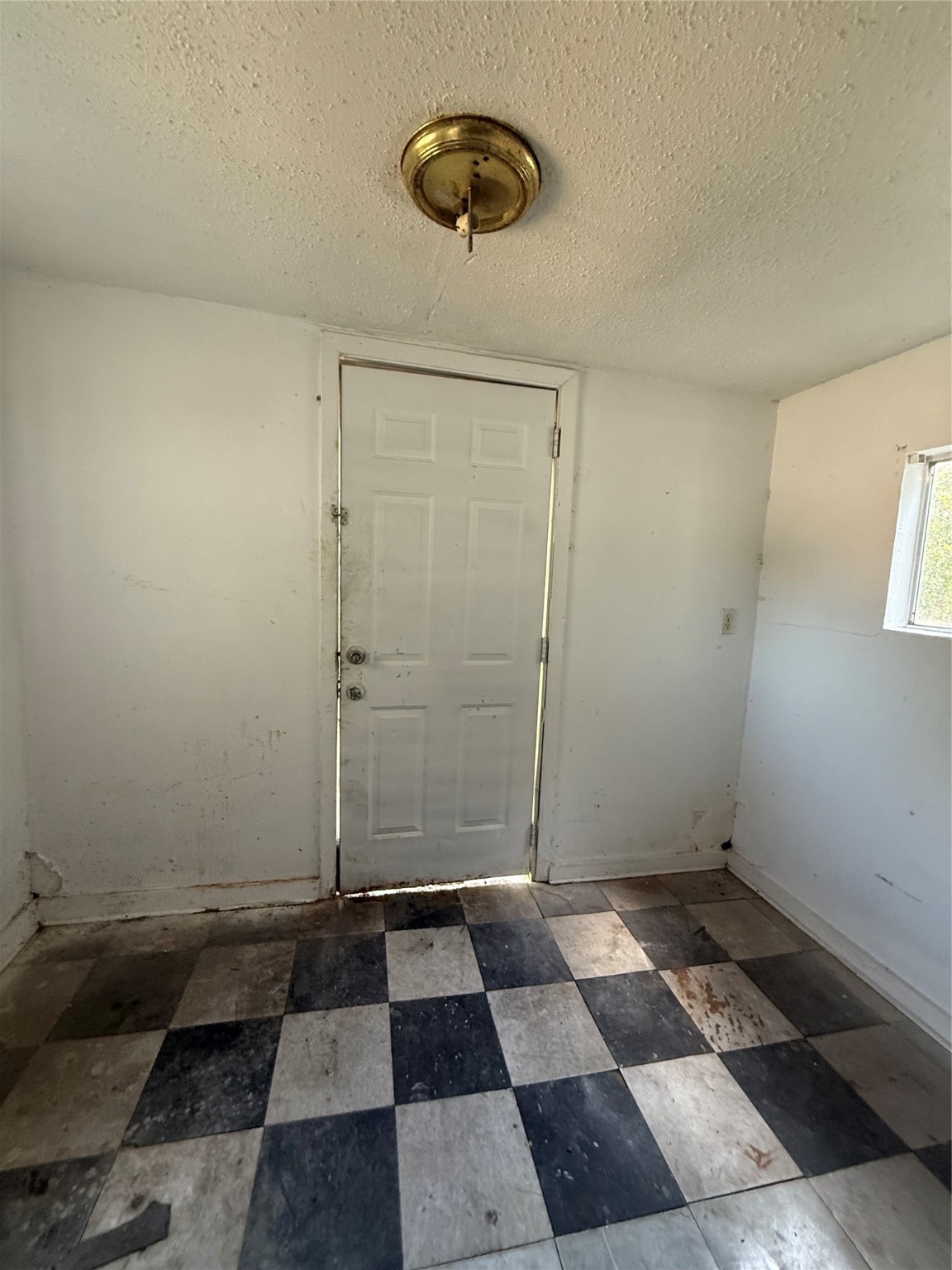 2478 Druid Street Houston, TX 77091 - Photo 28 of 29 a bathroom with a toilet and a shower