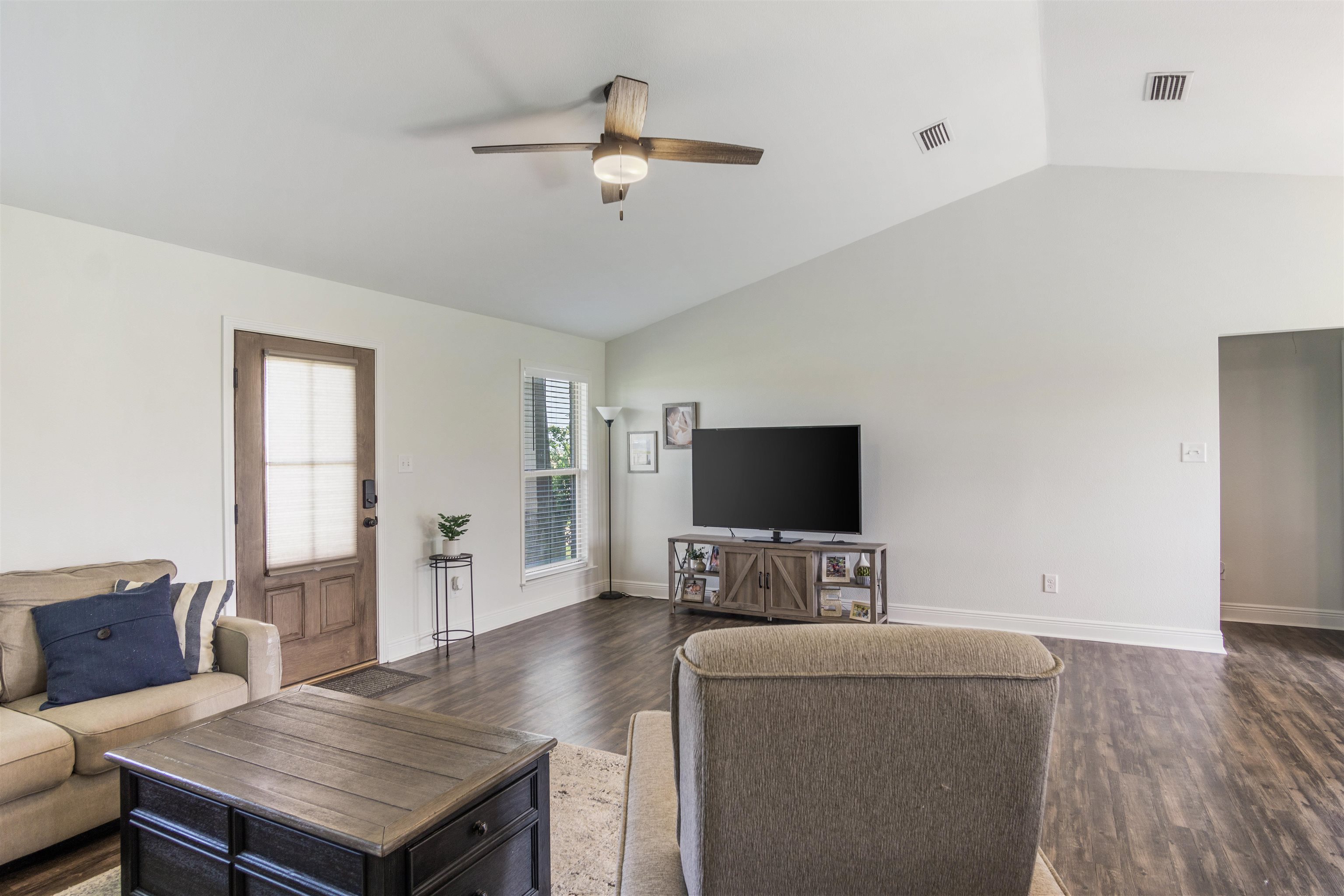 8966 Lockridge Road Foley, AL 36535 - Photo 6 of 26 Living Area View 2
