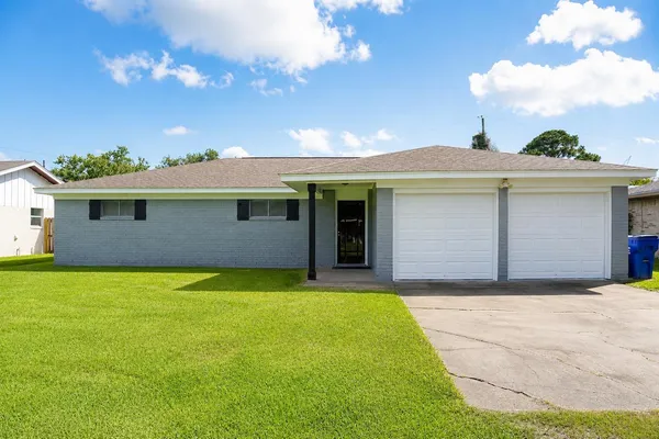 $247,500 | 3103 California Avenue, Nederland, TX 77627