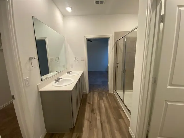 $2,500 | 1709 Lake Grove Drive, Little Elm, TX 75068