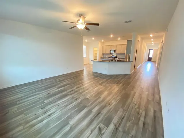 $2,500 | 1709 Lake Grove Drive, Little Elm, TX 75068