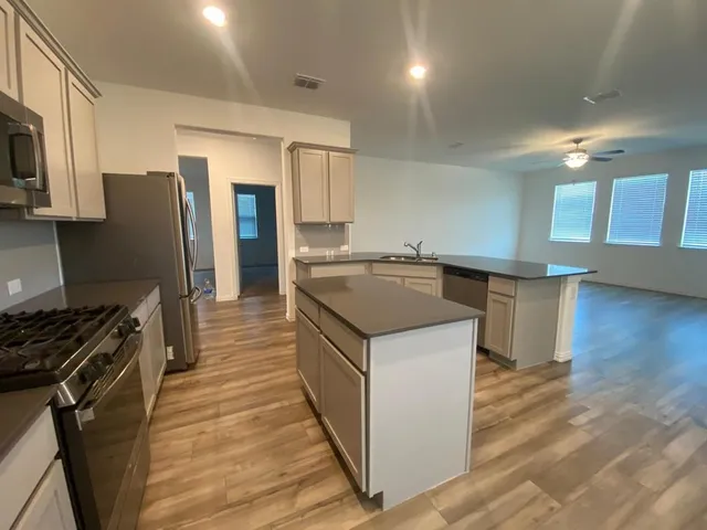 $2,500 | 1709 Lake Grove Drive, Little Elm, TX 75068