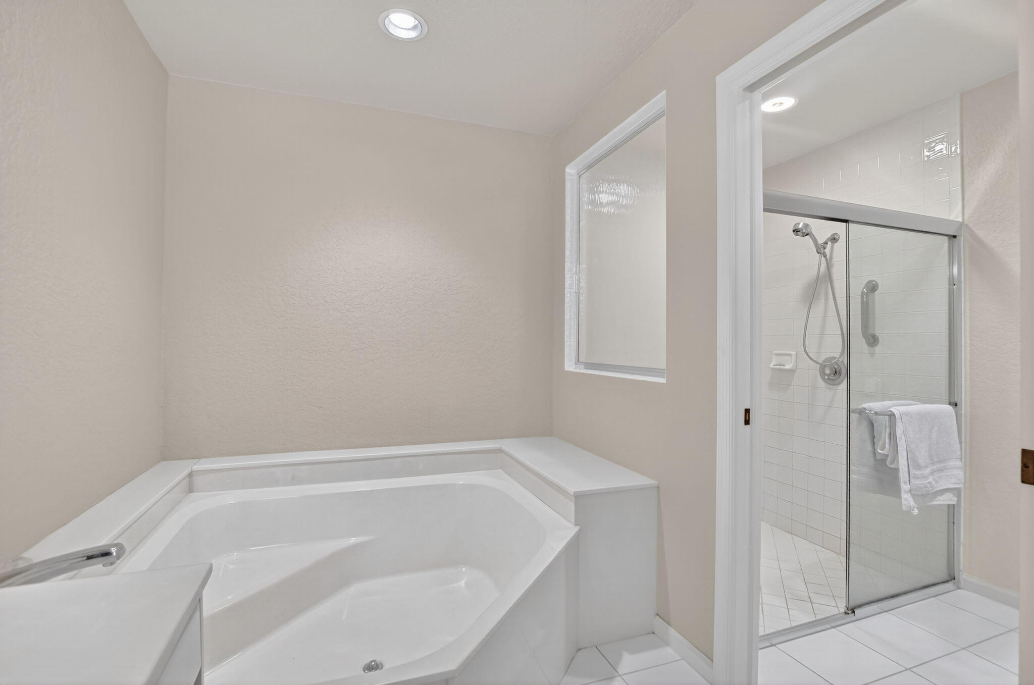 6301 Northwest 25th Way Boca Raton, FL 33496 - Photo 20 of 59 Separate Tub/Shower