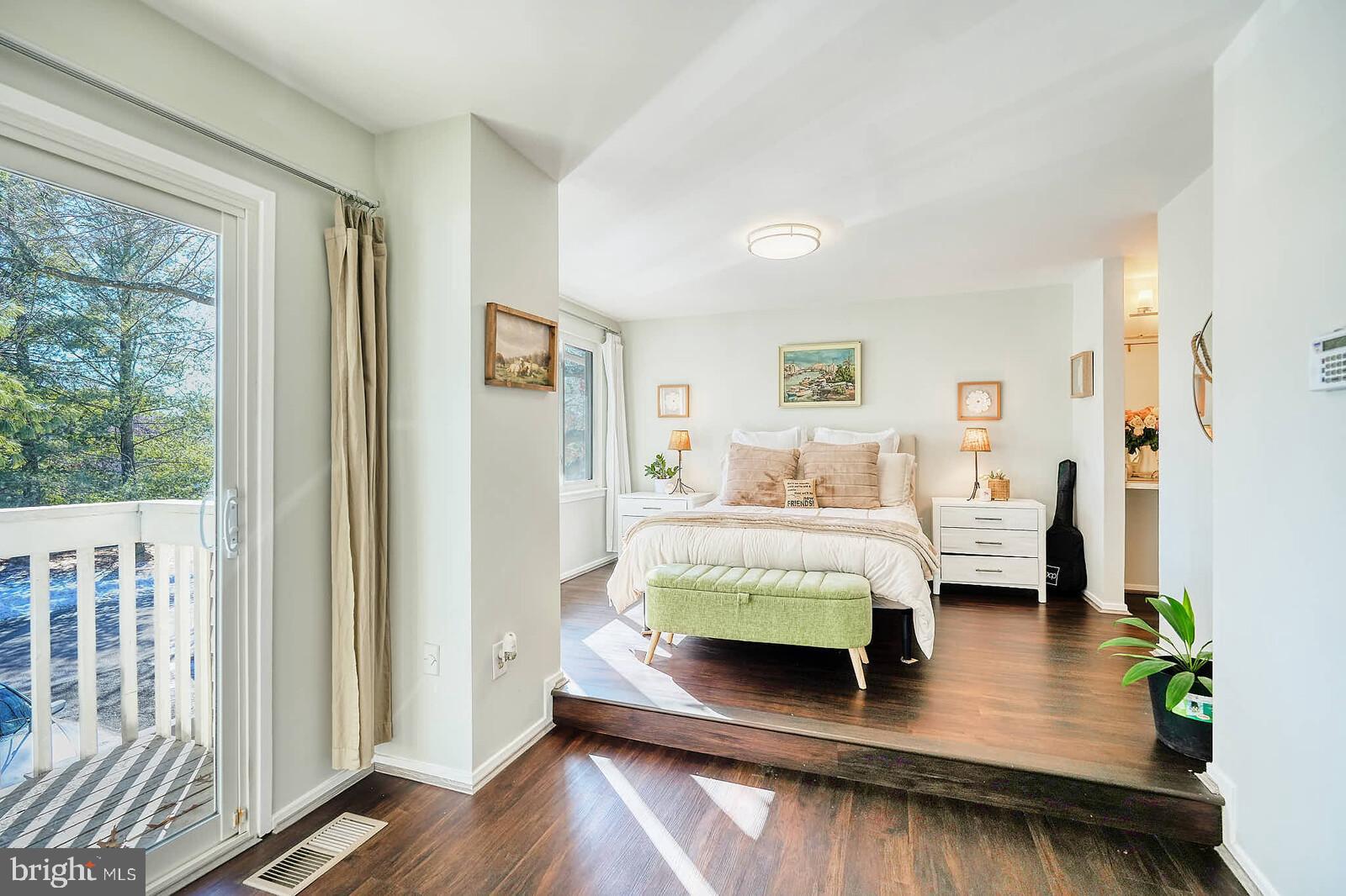 7900 Bentley Village Drive, Unit 11B Springfield, VA 22152 - Photo 21 of 42 Main bedroom with balcony.